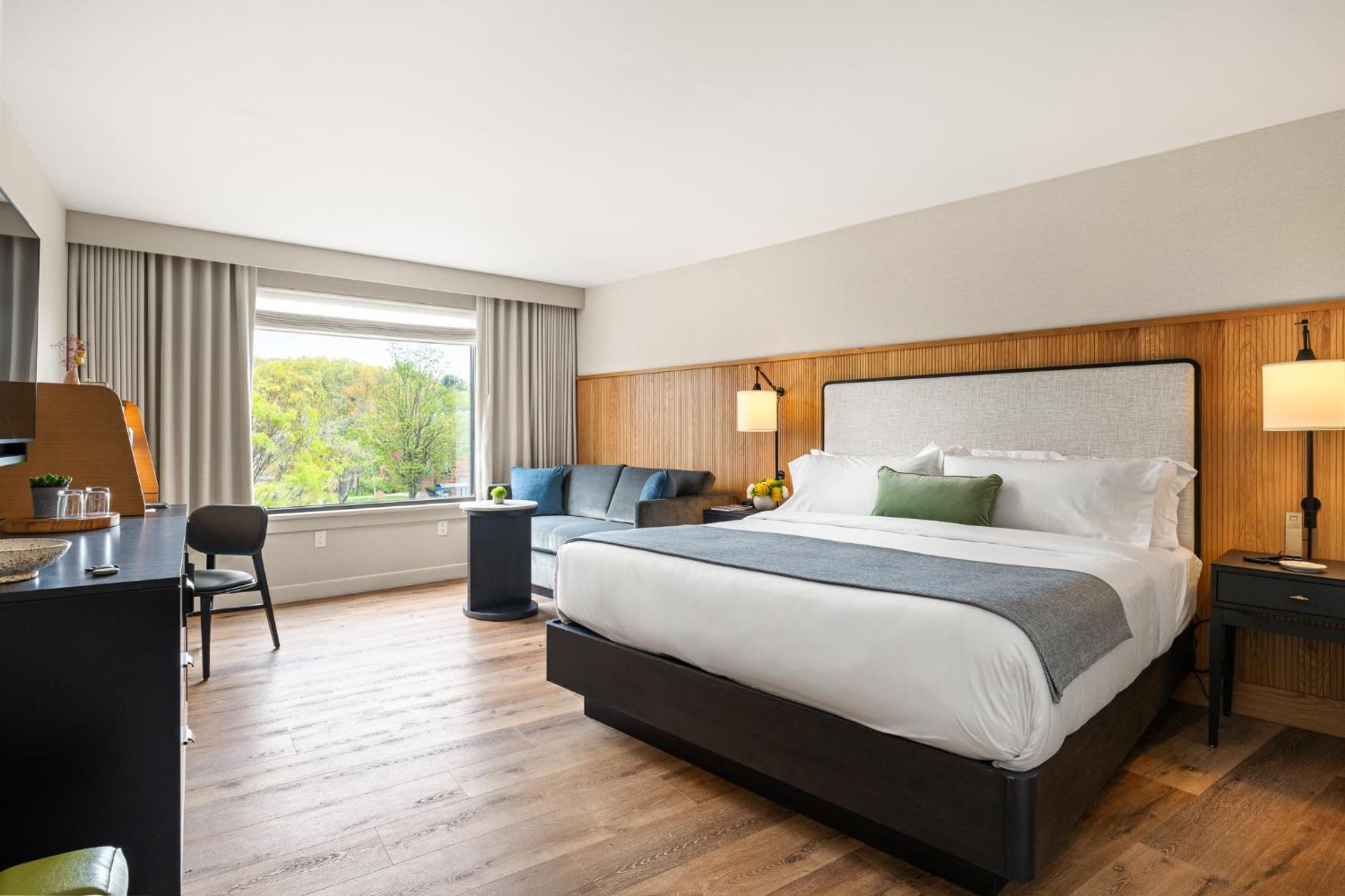 The Watershed Norwalk Hotel Екстериор снимка