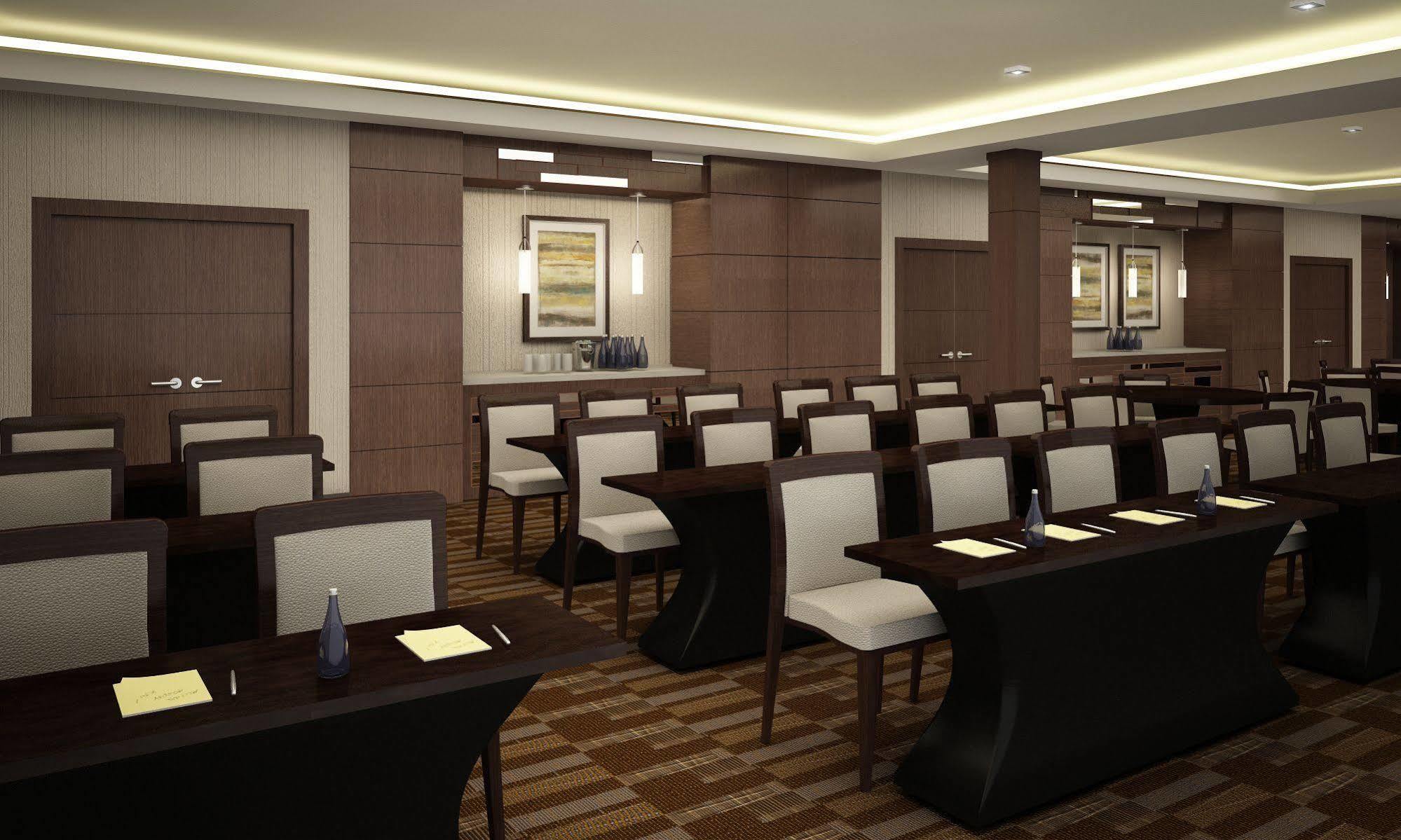 The Watershed Norwalk Hotel Екстериор снимка